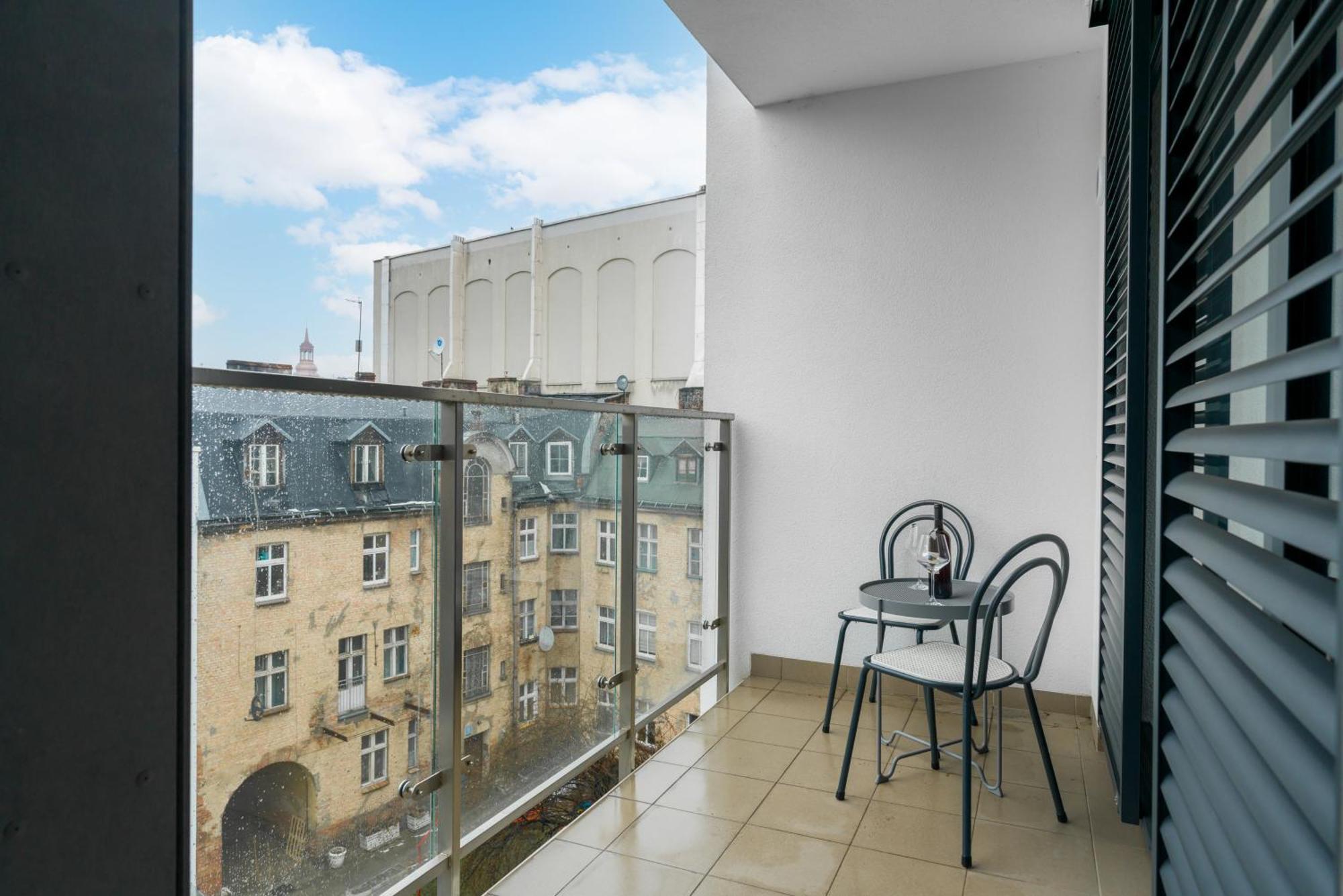 Apartament Black & White Mostowa By Renters Poznań Esterno foto